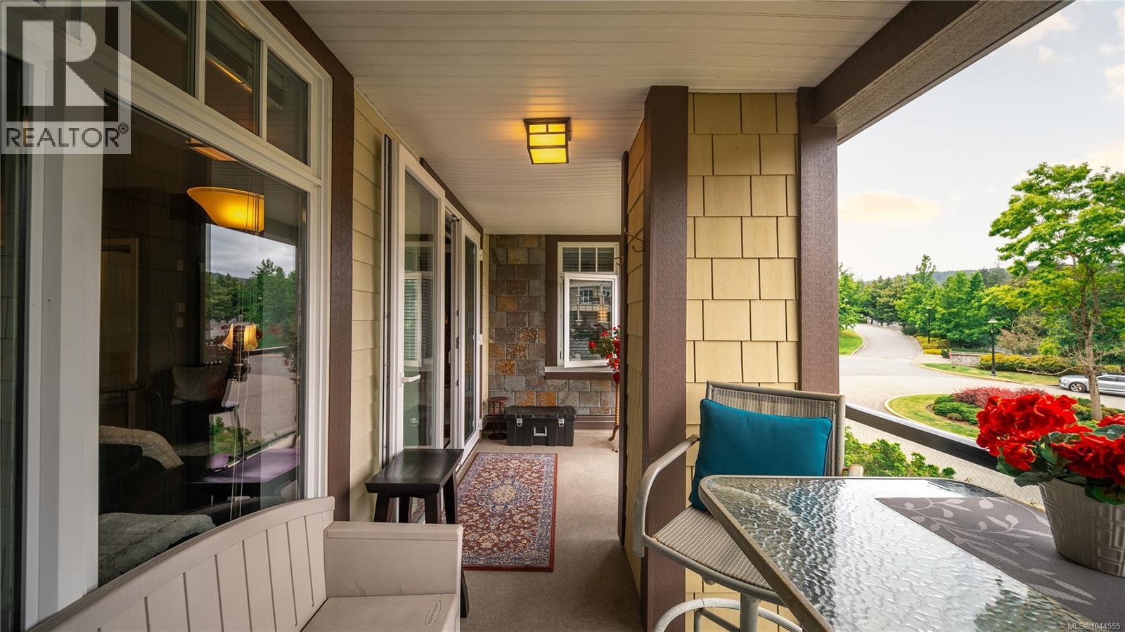 #203 1375 Bear Mountain Pkwy - 16