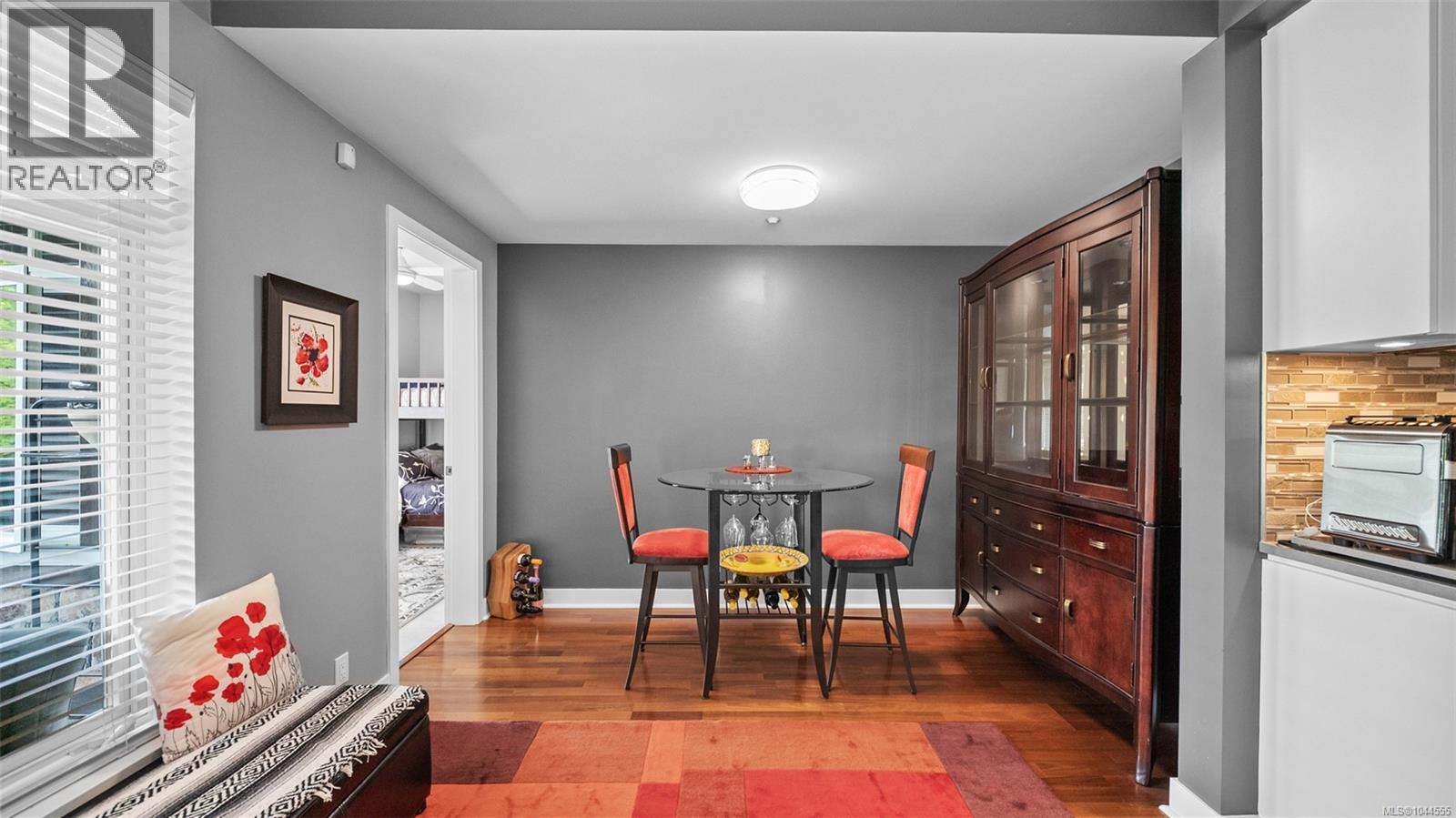 #203 1375 Bear Mountain Pkwy - 23