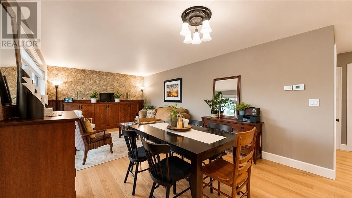 8 McQuarrie Blvd. - 54