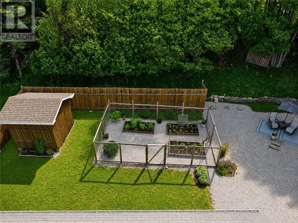 8 McQuarrie Blvd. - 7