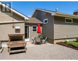 8 Mcquarrie Blvd., Gore Bay, ON P0P1H0 Photo 15