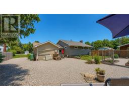 8 Mcquarrie Blvd., Gore Bay, ON P0P1H0 Photo 21