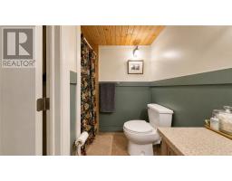 8 Mcquarrie Blvd., Gore Bay, ON P0P1H0 Photo 92