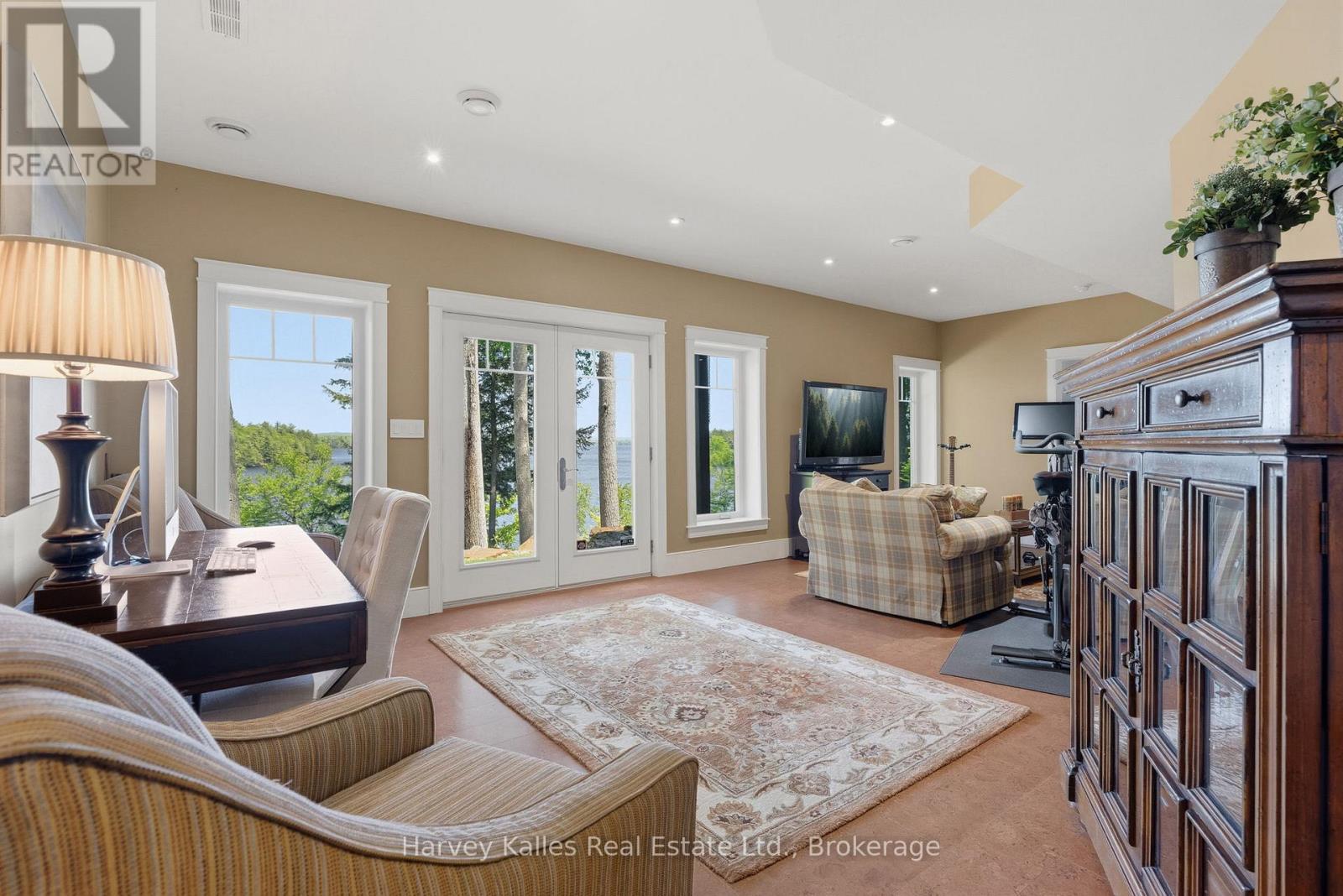 161 TOWN LINE ROAD E - Image 32