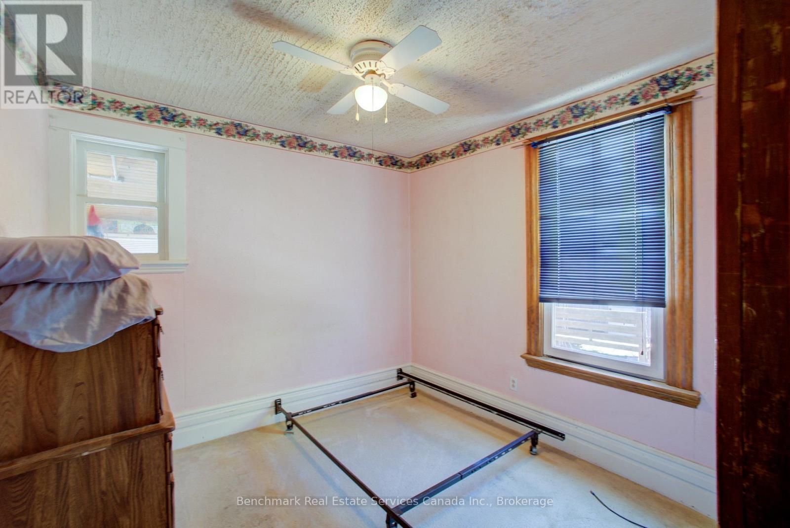 237 THOMAS STREET - 15