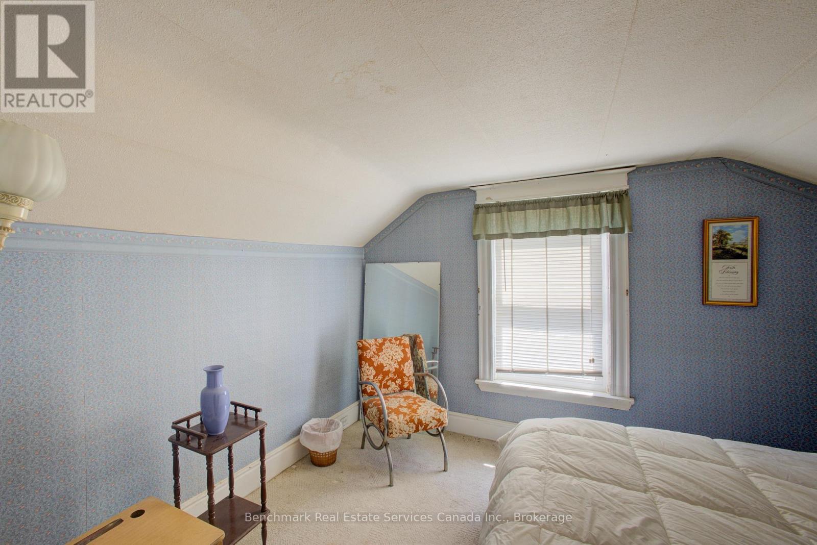 237 THOMAS STREET - 19