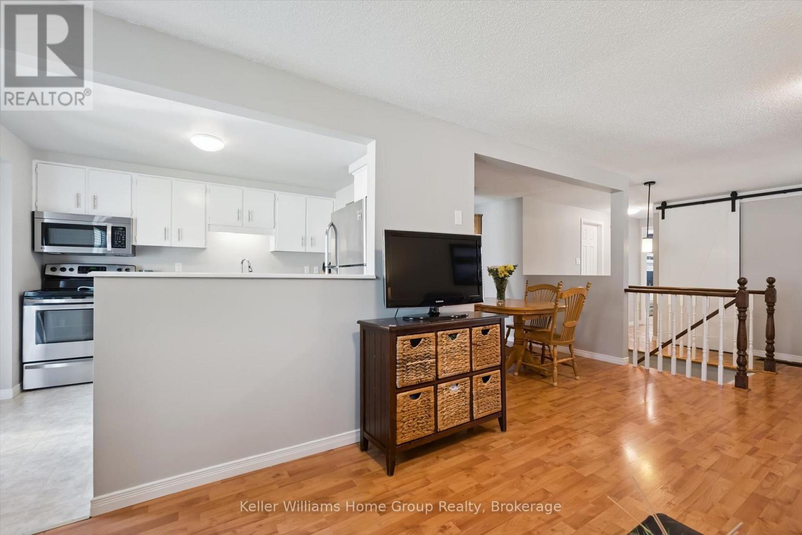 395 STRATHALLAN STREET - Image 13