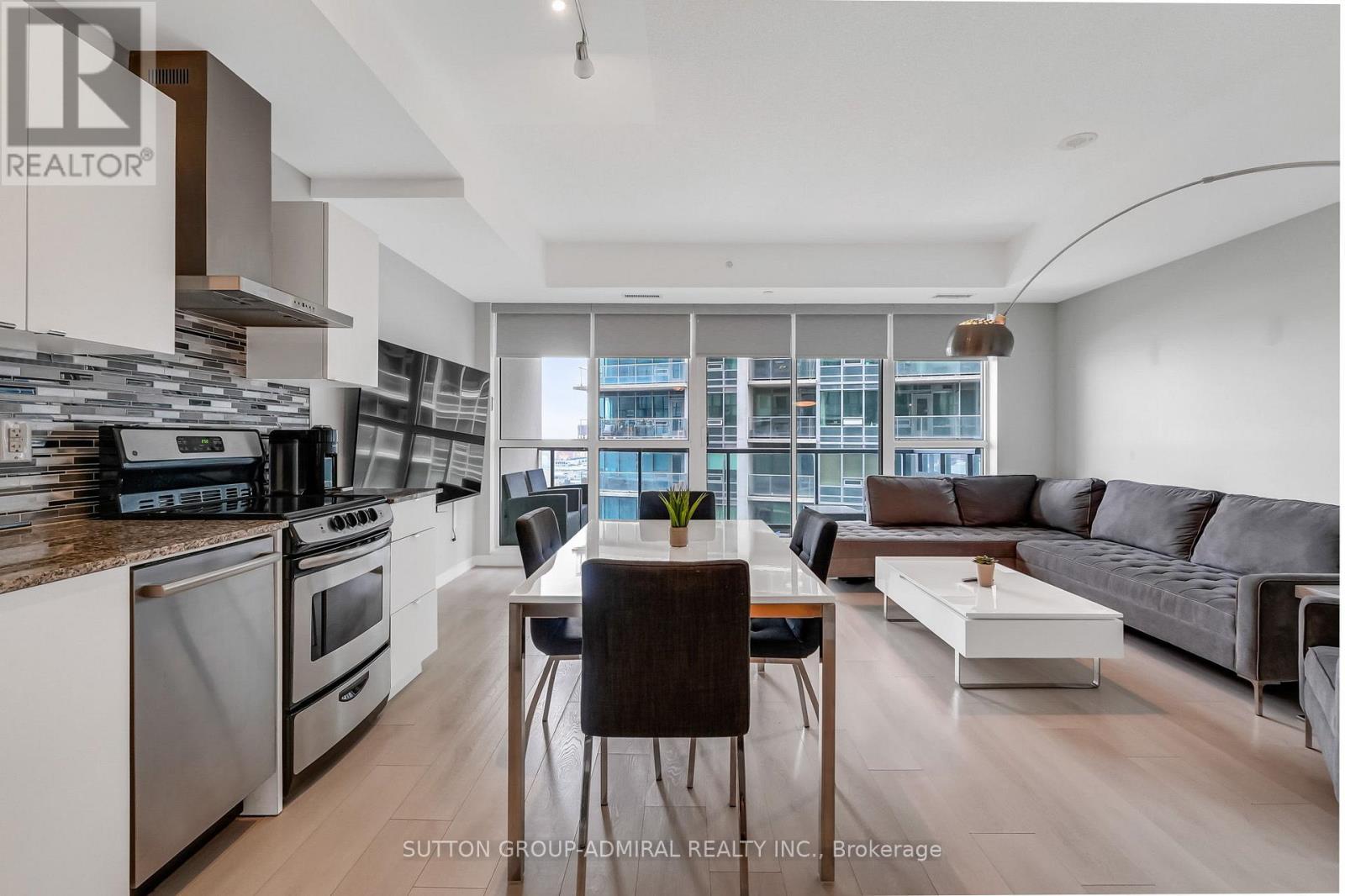 #1315 51 EAST LIBERTY STREET - 11