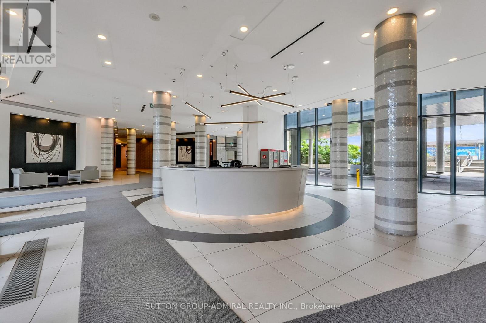 #1315 51 EAST LIBERTY STREET - 20