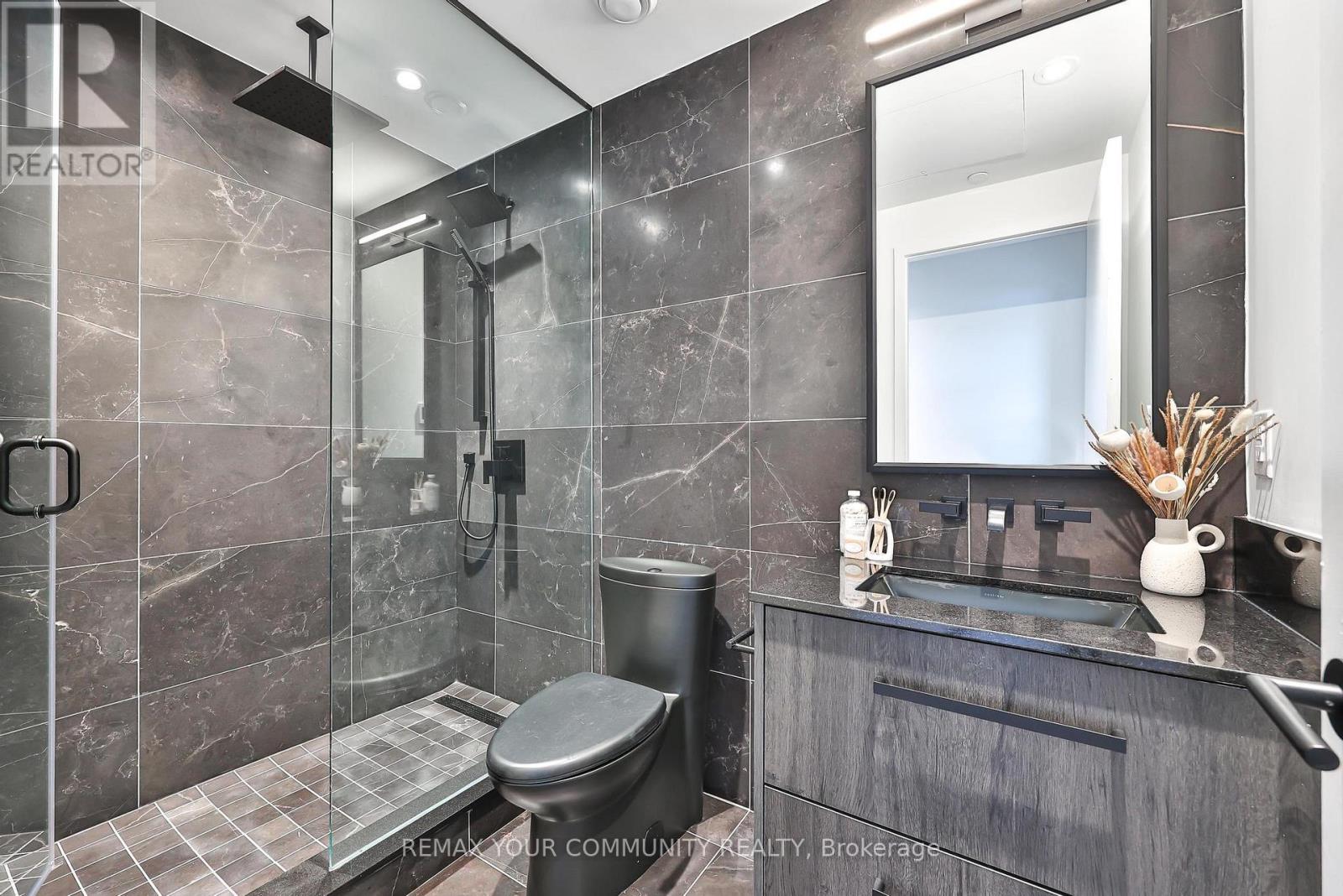 #208 280 HOWLAND AVENUE - Image 29
