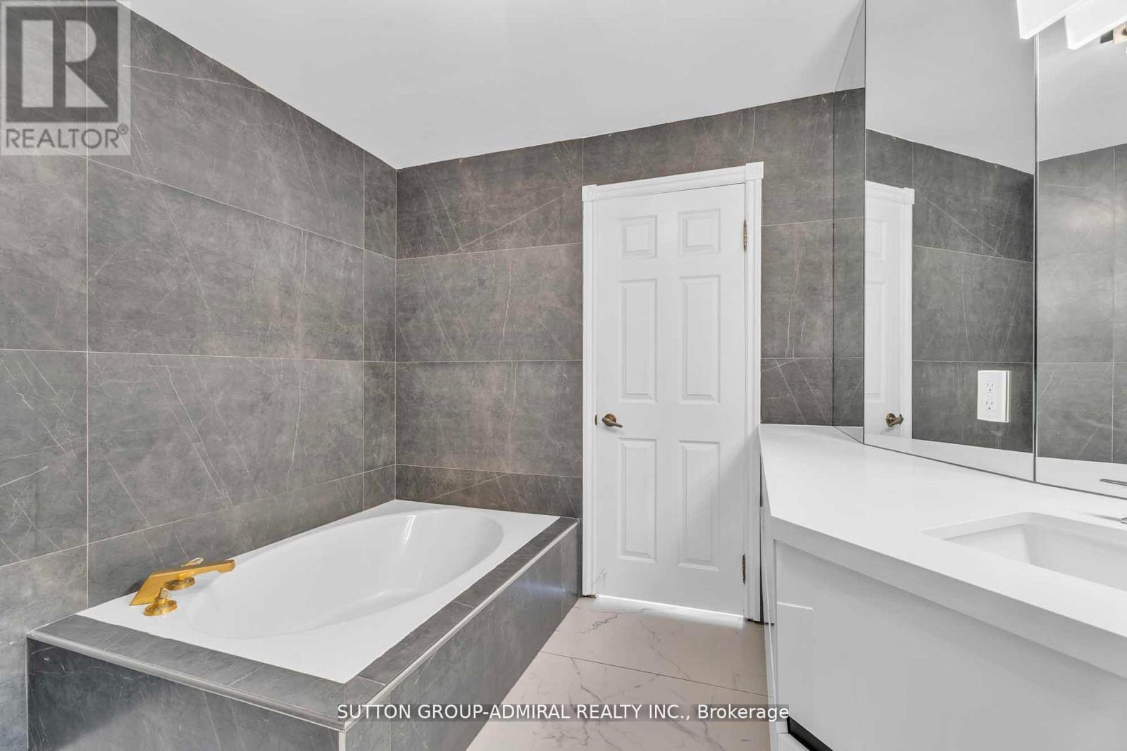 116 GOULDING AVENUE - 28