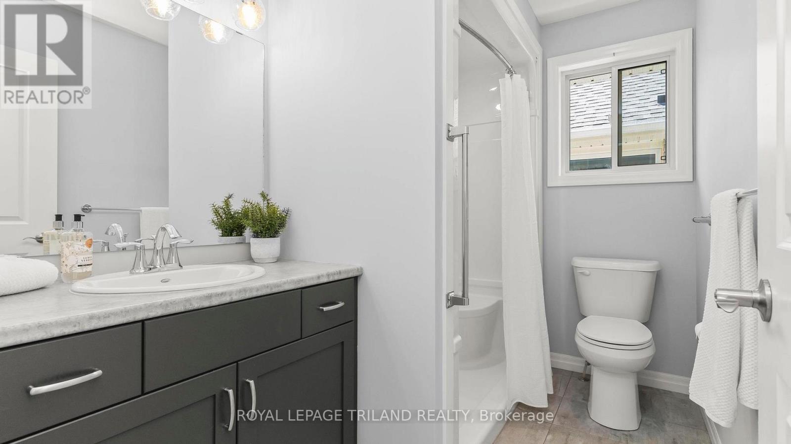 8 MELROSE COURT - 20