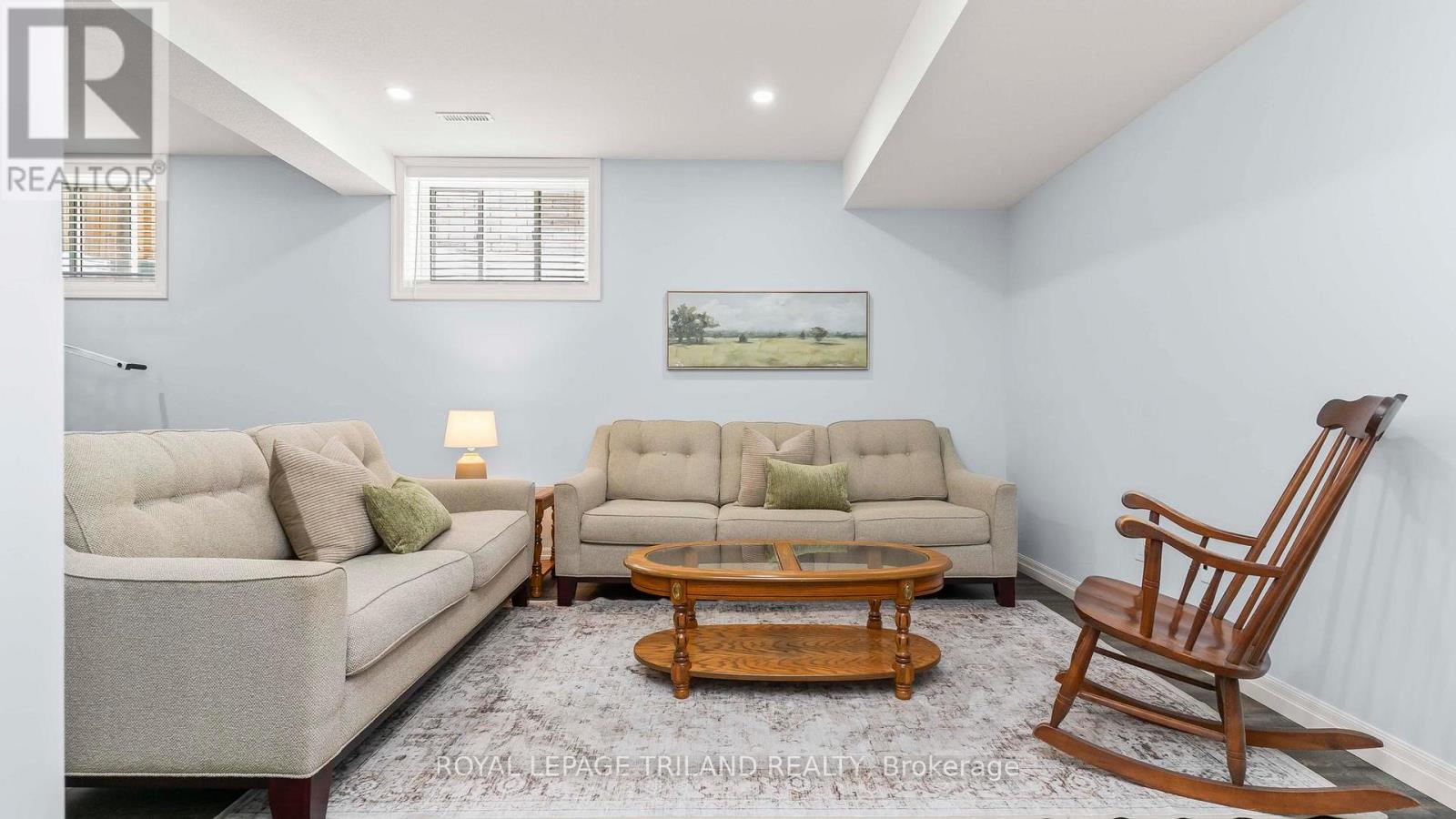 8 MELROSE COURT - 28