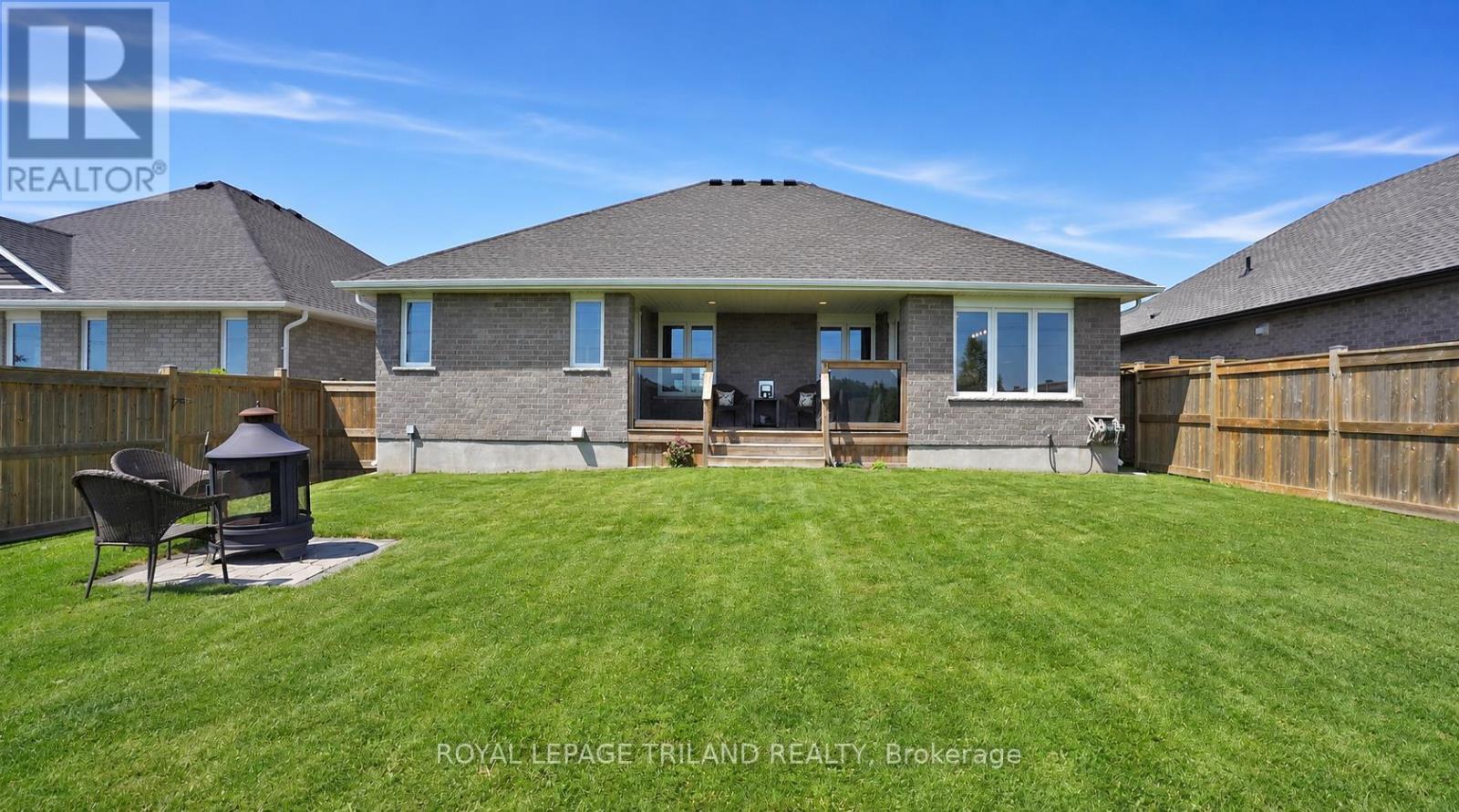 8 MELROSE COURT - 34