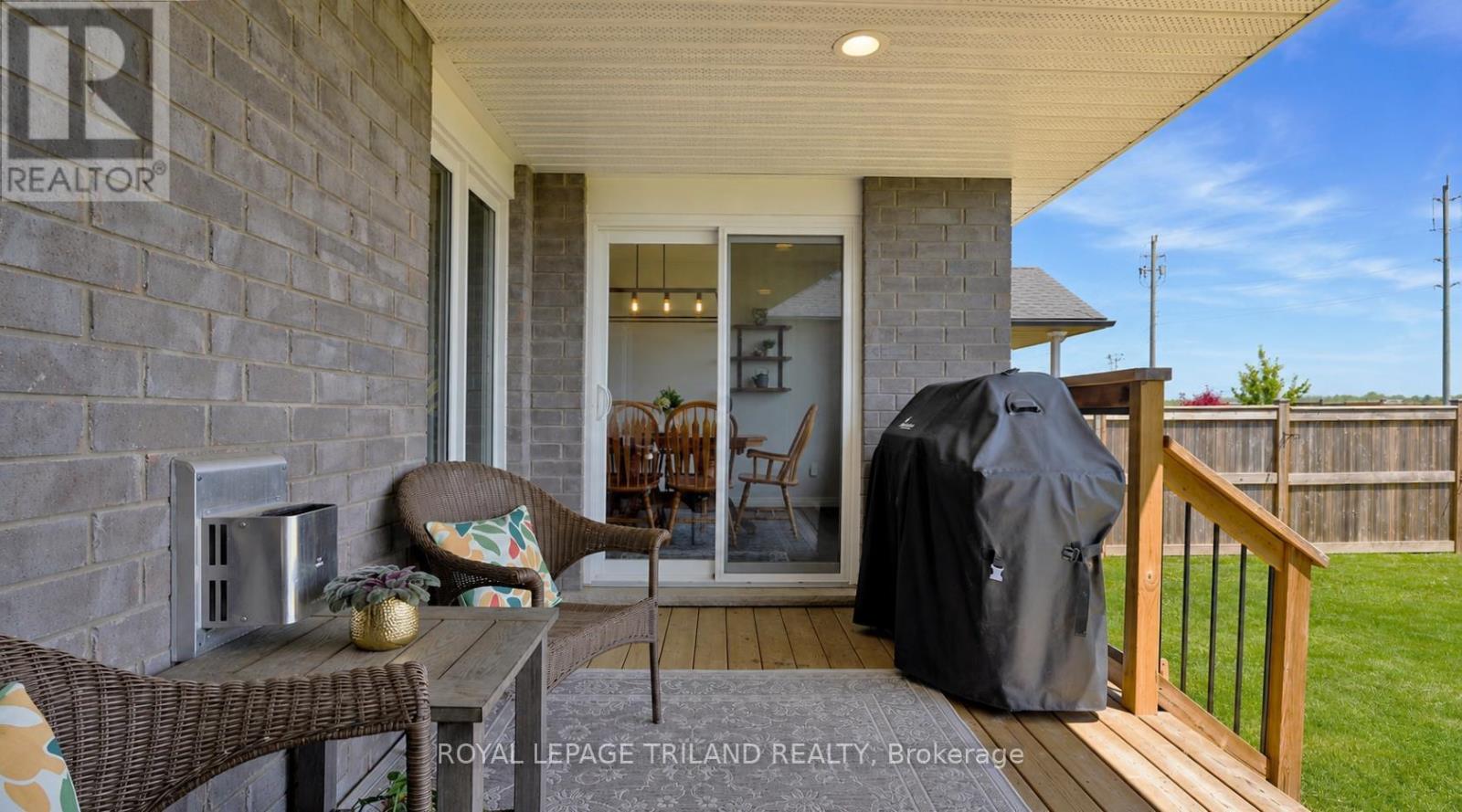 8 MELROSE COURT - 35