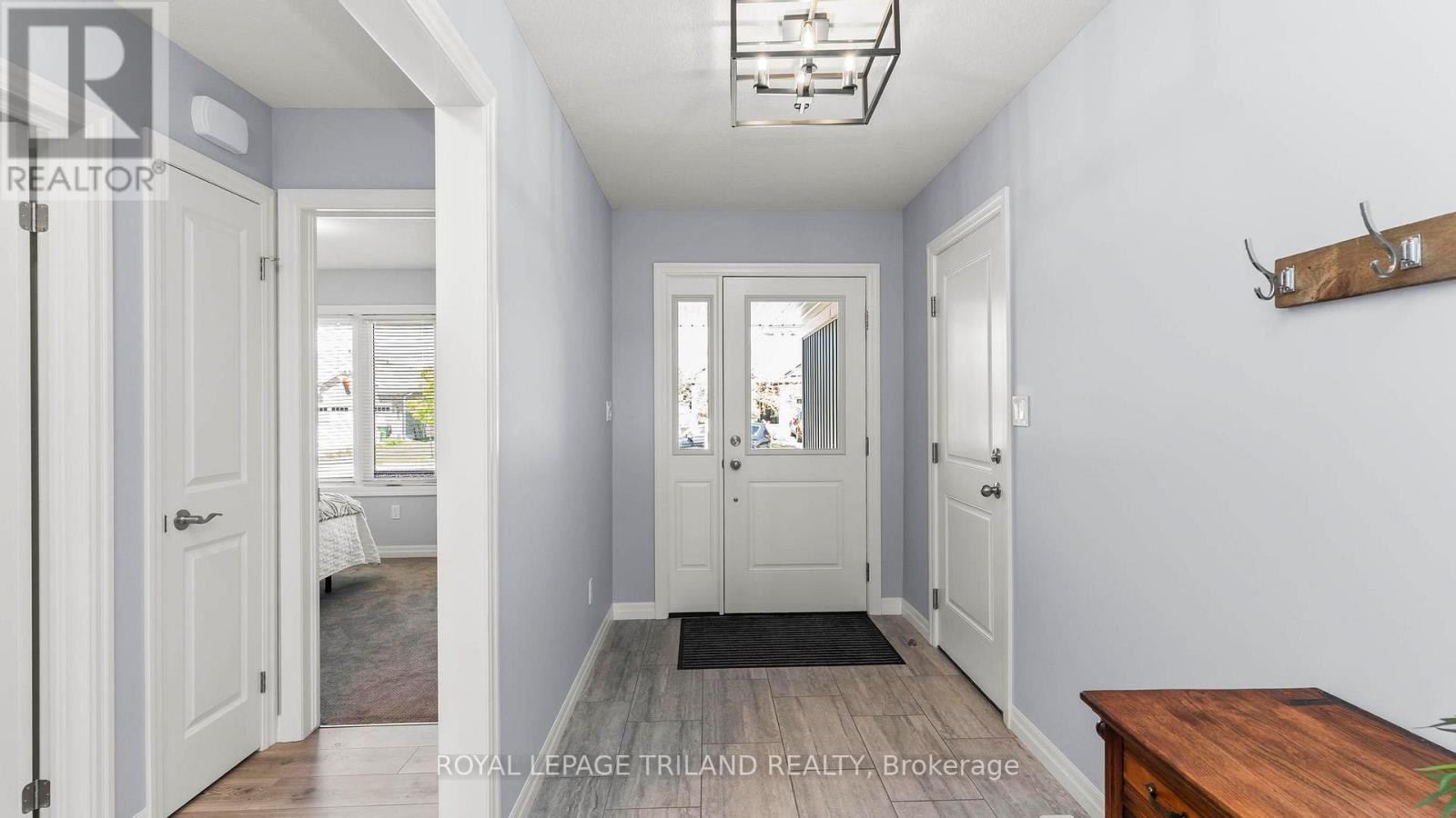 8 MELROSE COURT - 4