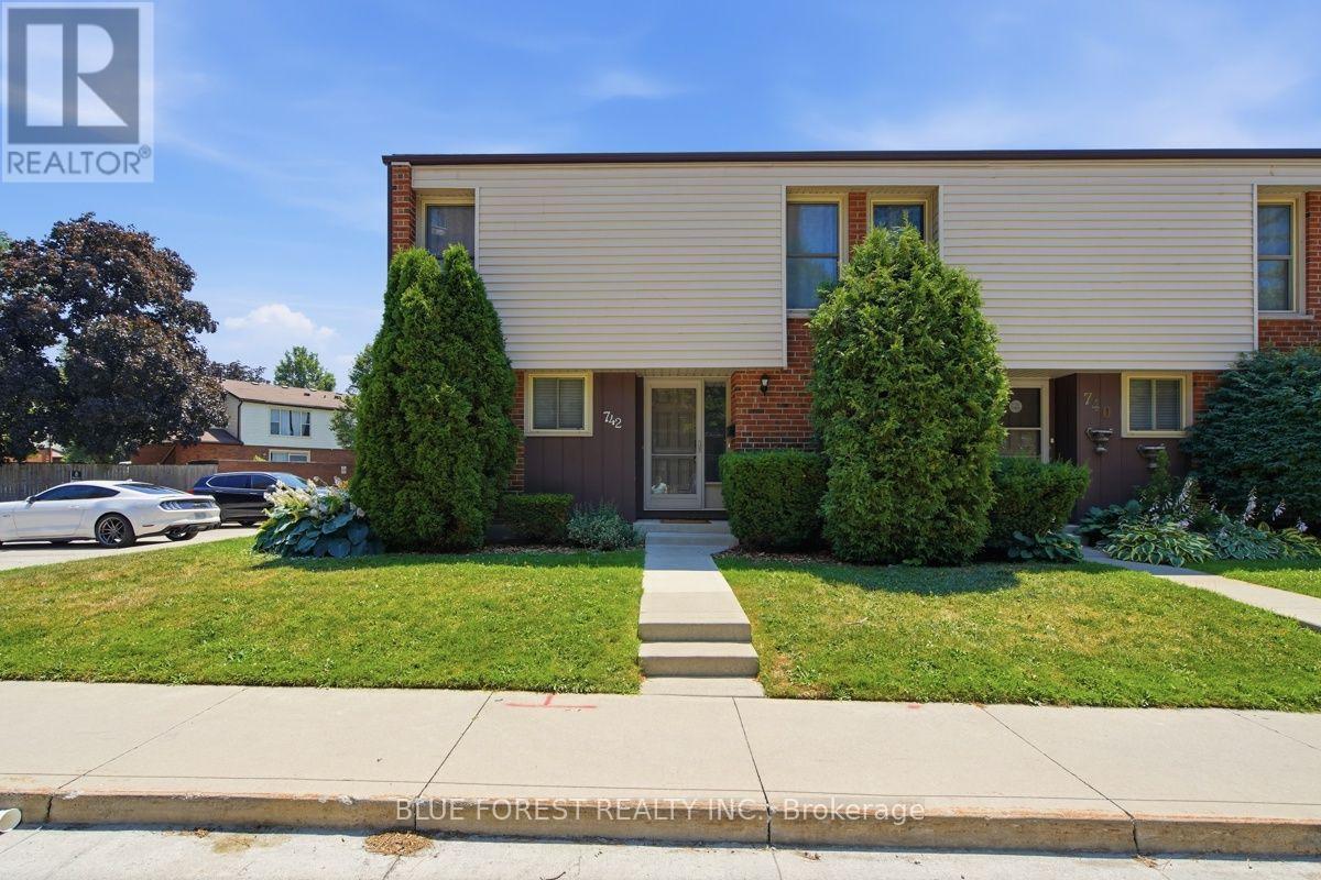 742 FANSHAWE PARK ROAD E - 1
