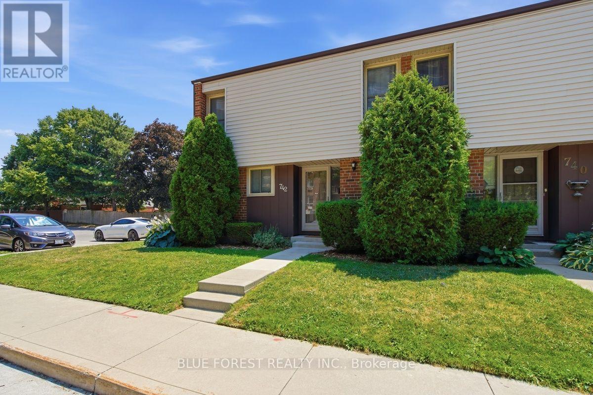 742 FANSHAWE PARK ROAD E - 2
