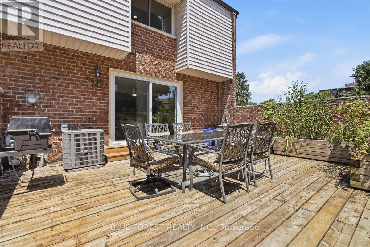742 FANSHAWE PARK ROAD E - Image 40