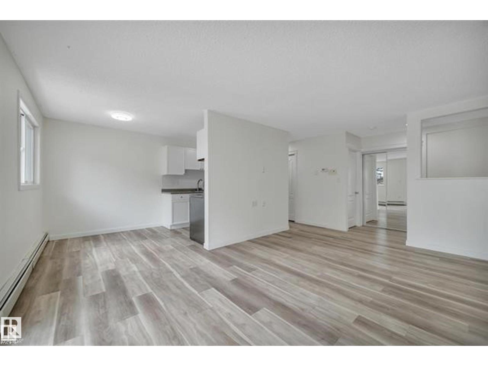 #10 4616 47 ST - 10