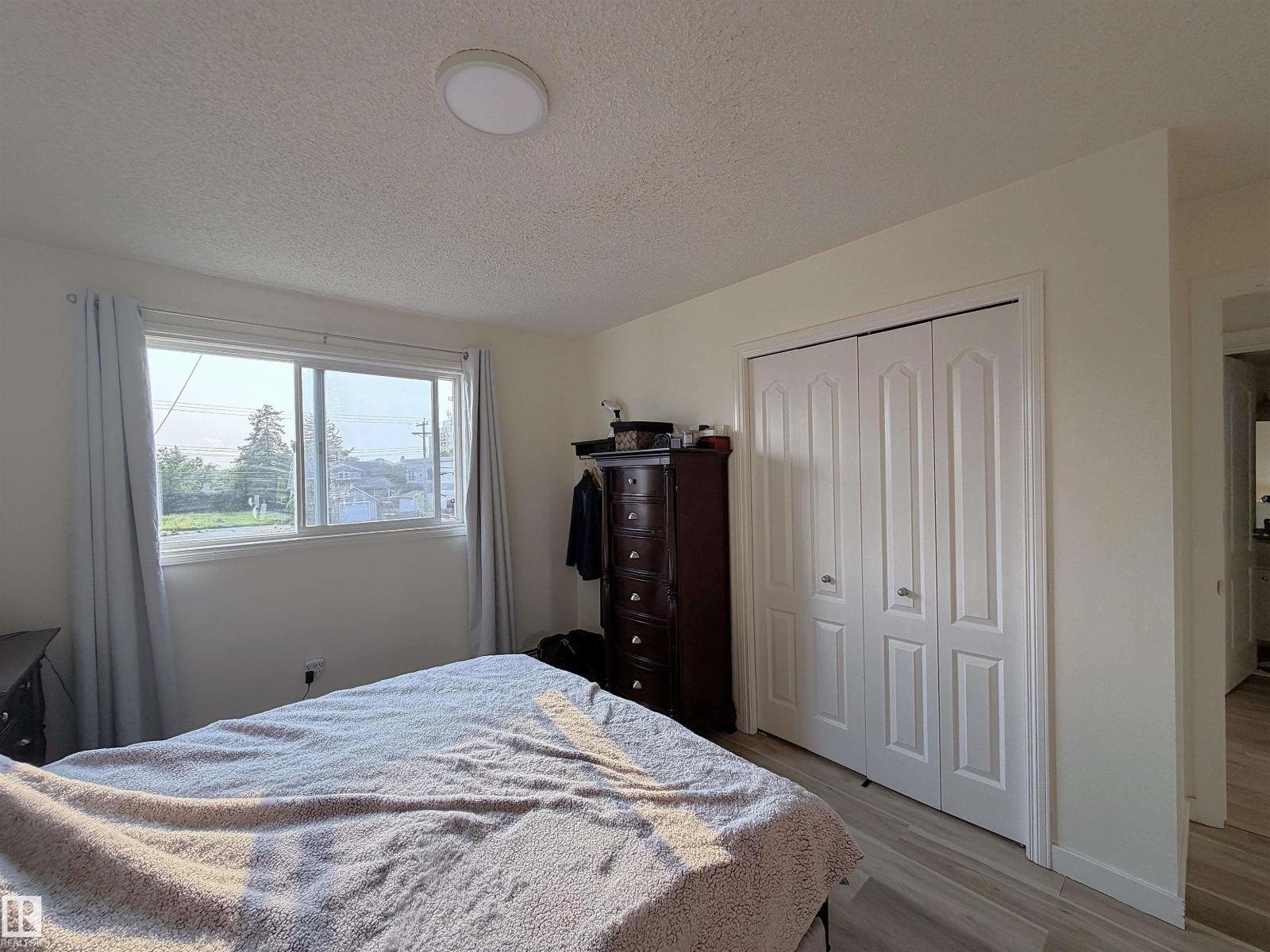 #10 4616 47 ST - Image 38