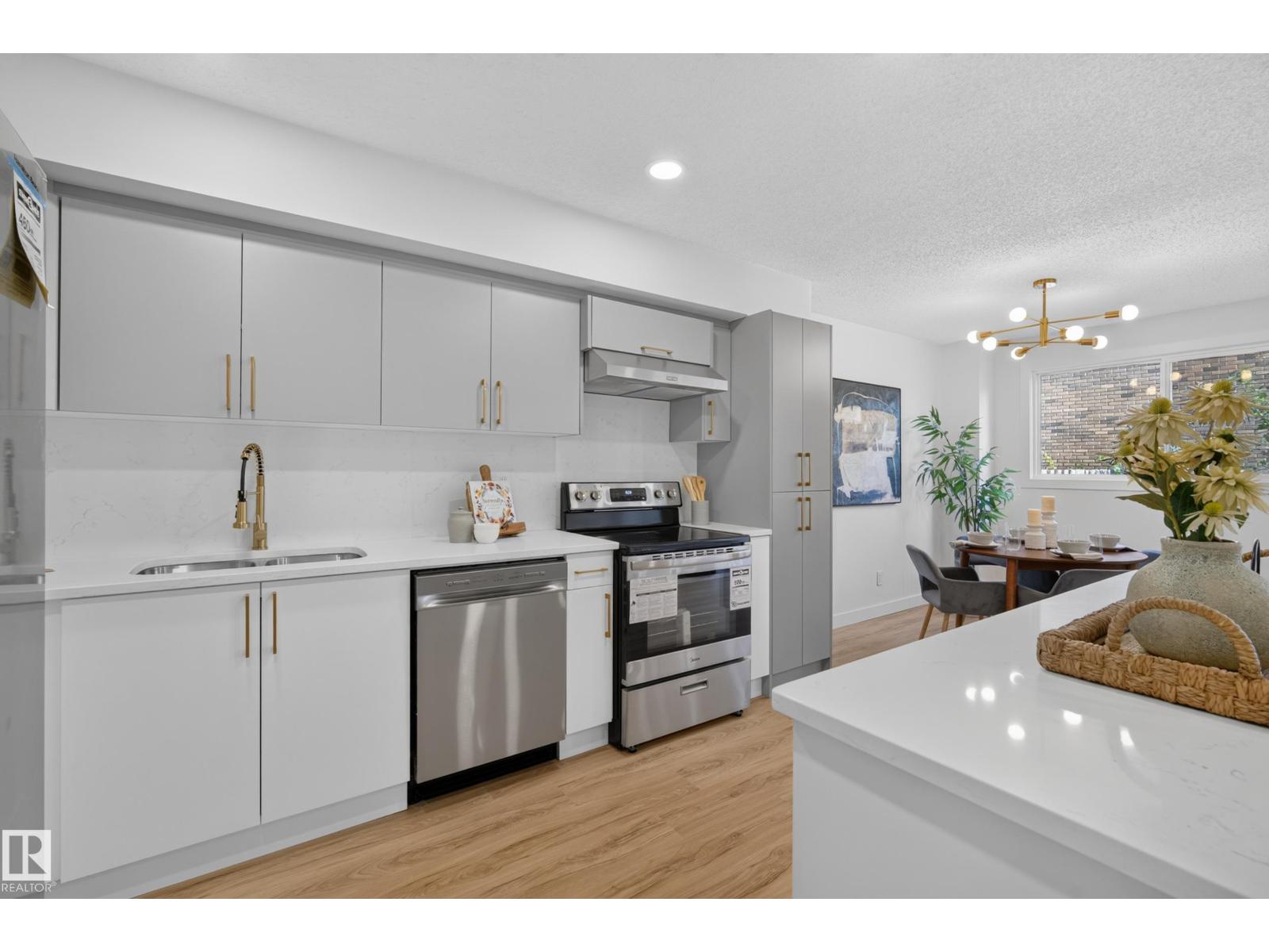 3320 130A AV NW, Belmont, Edmonton photo 1