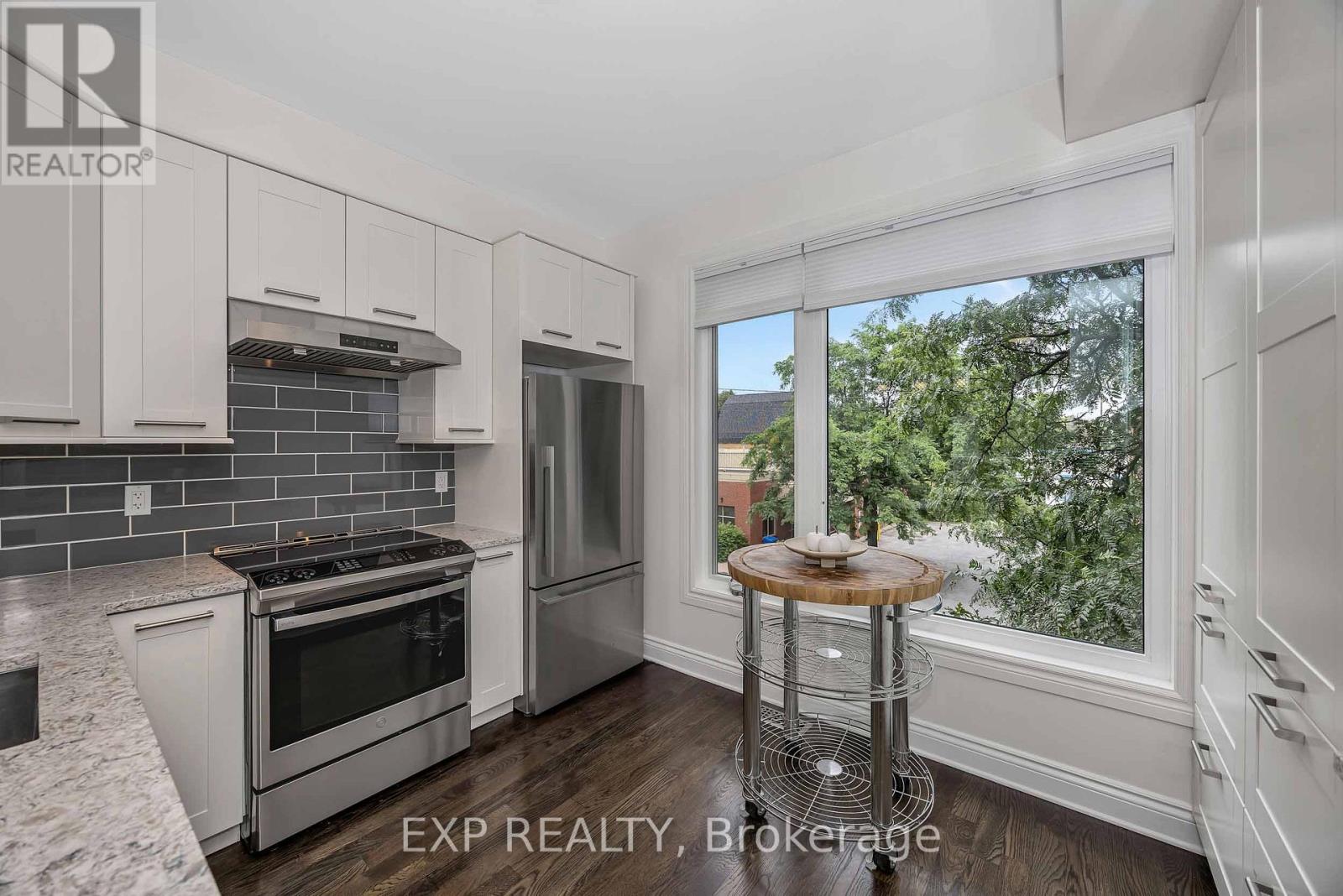 296 CAMBRIDGE STREET N - 13