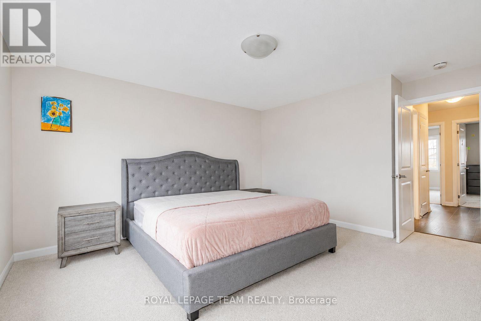 2004 CALTRA CRESCENT - 11