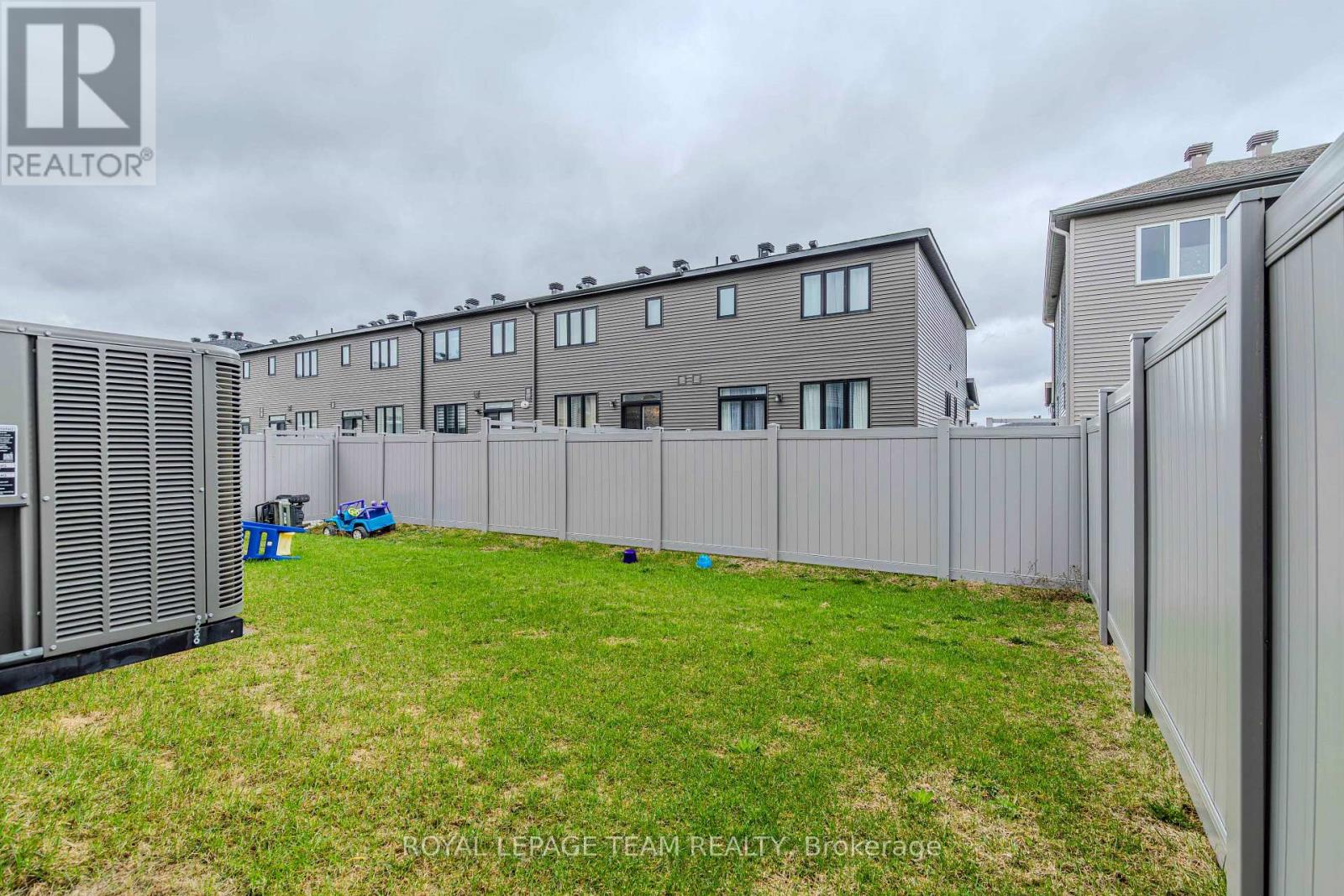 2004 CALTRA CRESCENT - 24