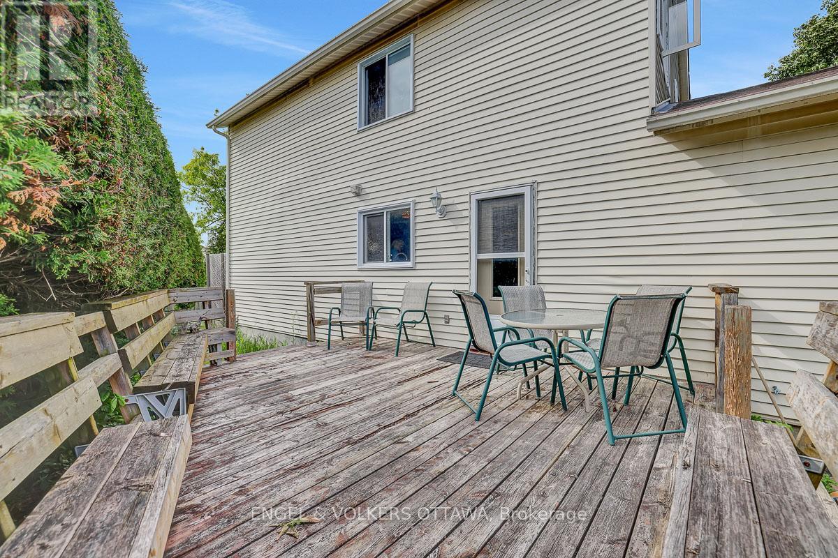 3 Bed, 3 Bath House for Sale in Ottawa – 1844 PRESTWICK DRIVE, Ottawa – MLS# X13621986 - Image 39