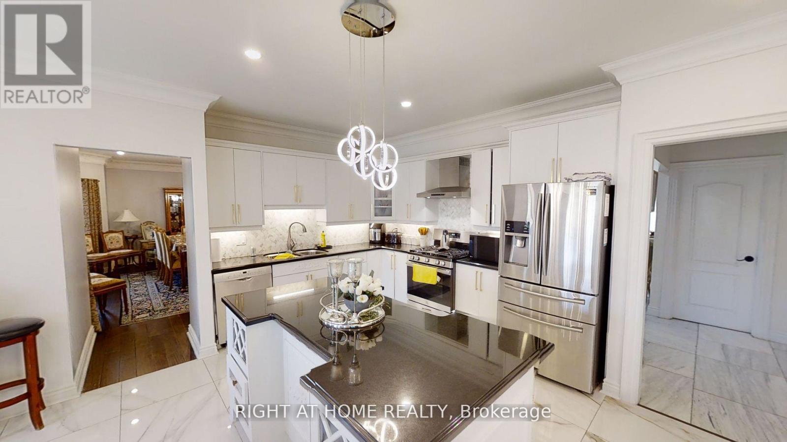 31 NORTHGATE CRESCENT E - 16
