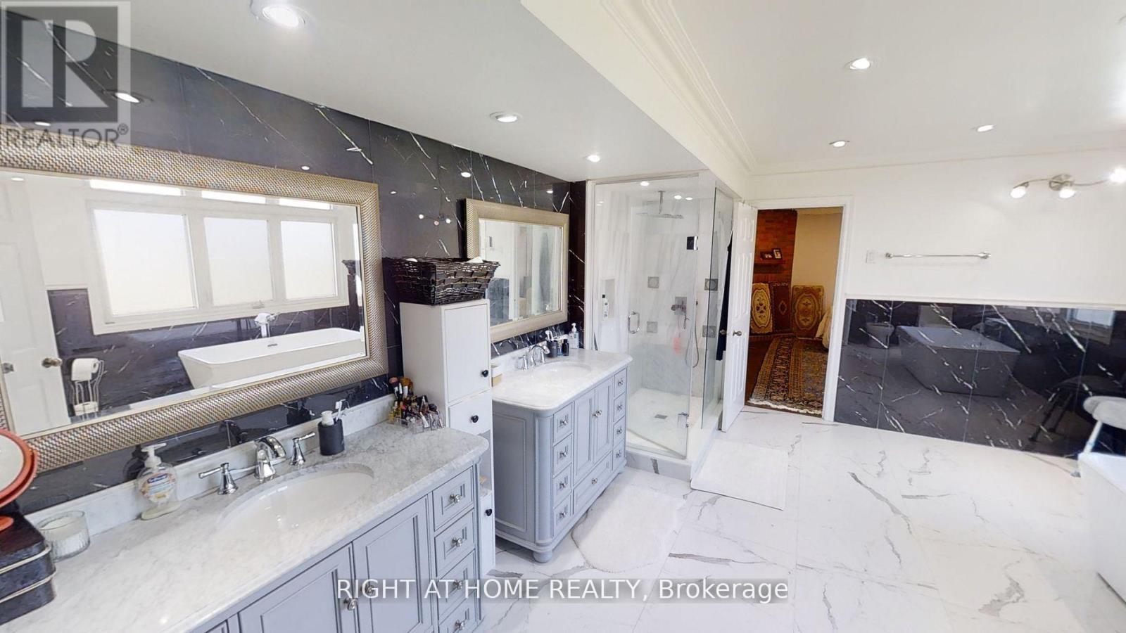 31 NORTHGATE CRESCENT E - 22