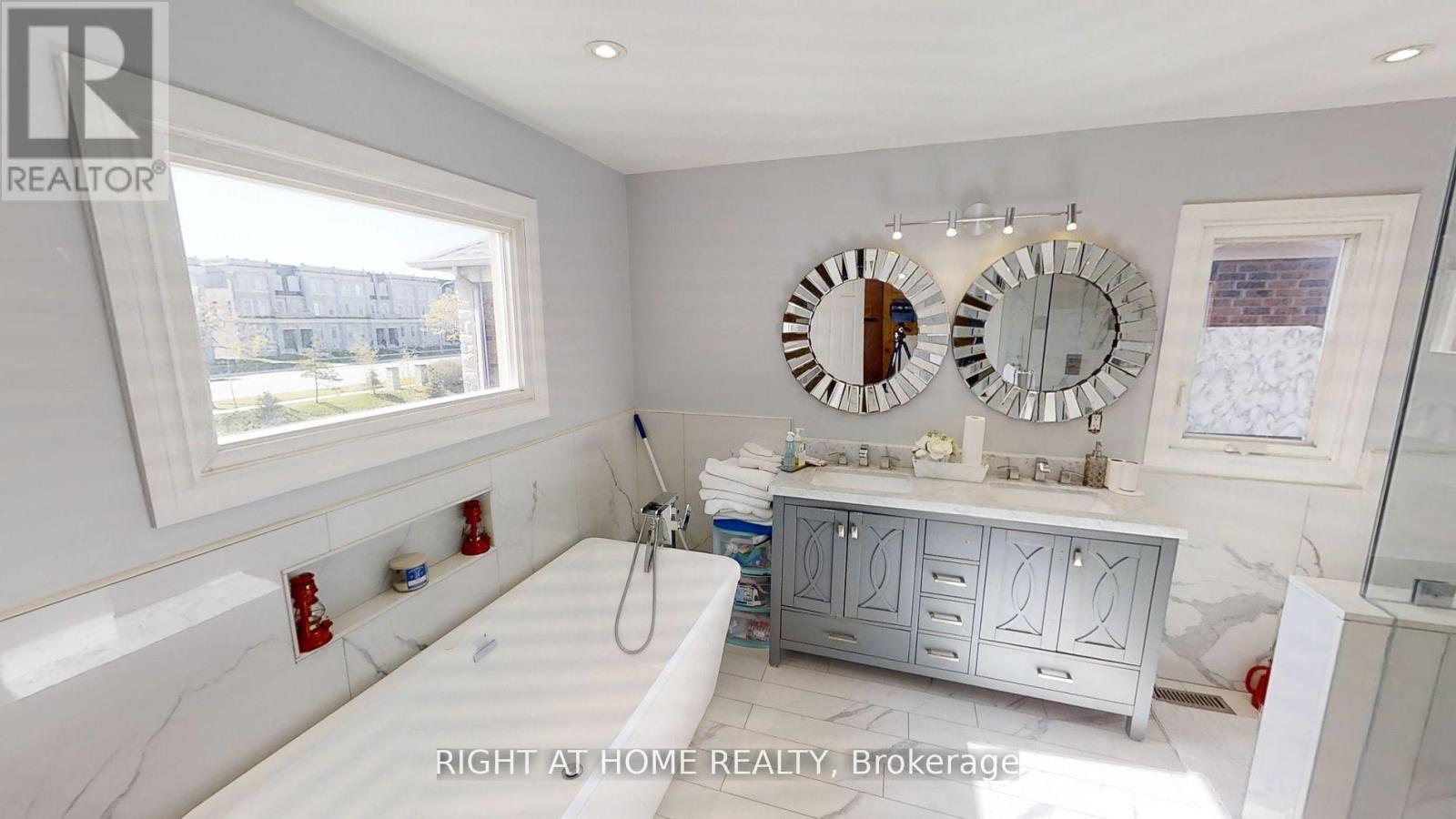 31 NORTHGATE CRESCENT E - 26