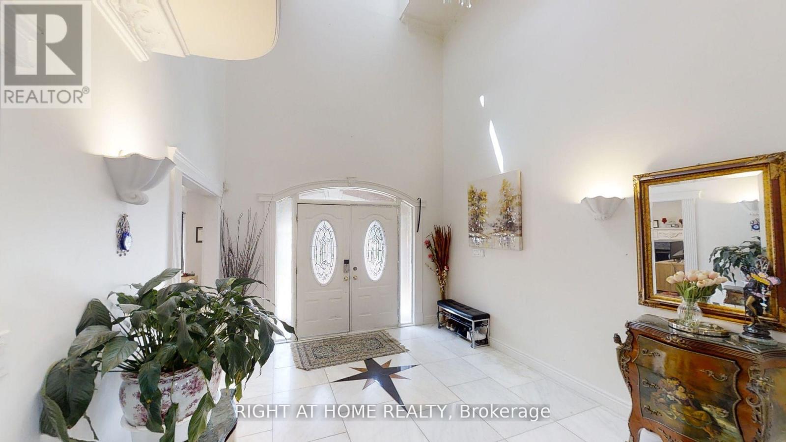 31 NORTHGATE CRESCENT E - 3