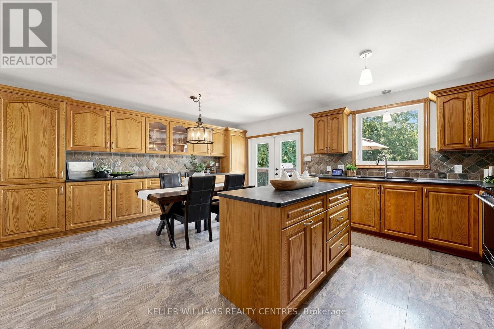 54 DOROTHY AVENUE - 12