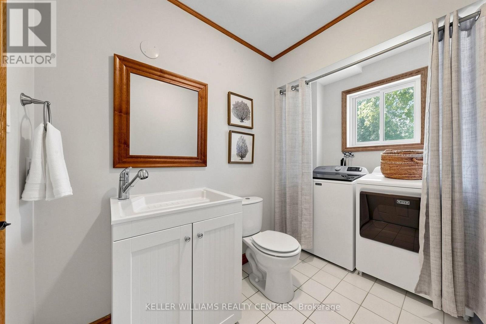 54 DOROTHY AVENUE - 13