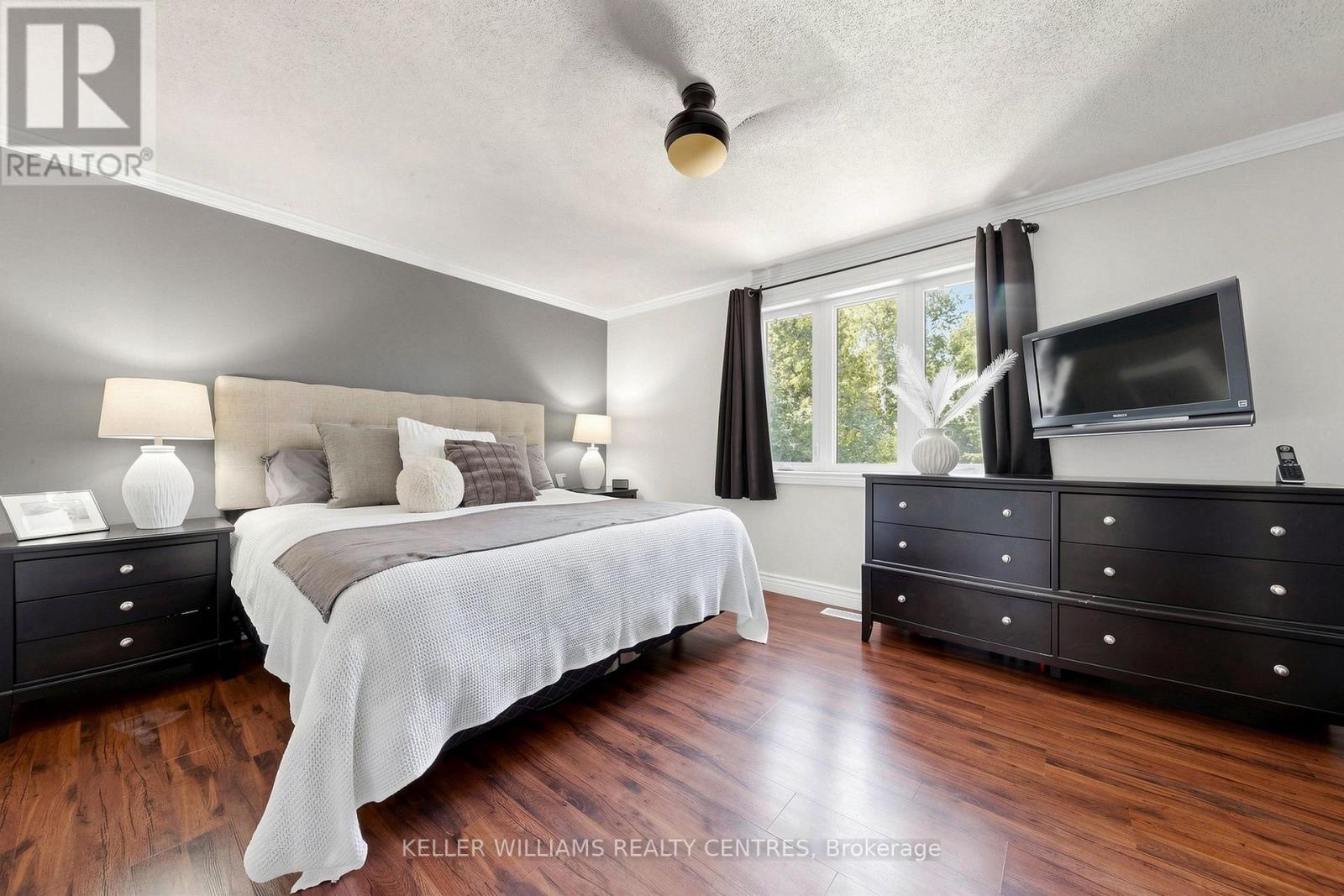 54 DOROTHY AVENUE - 16
