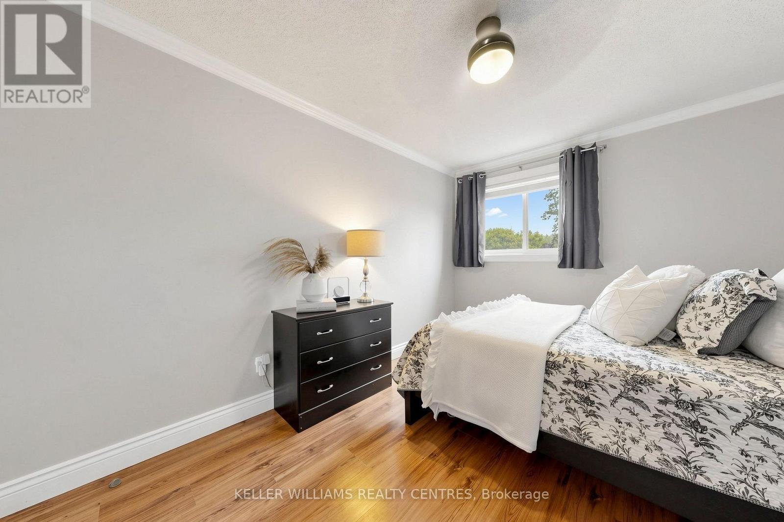 54 DOROTHY AVENUE - 23
