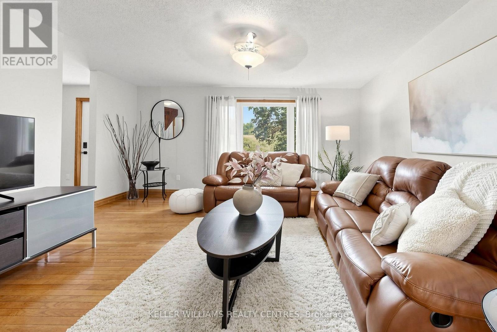 54 DOROTHY AVENUE - 3