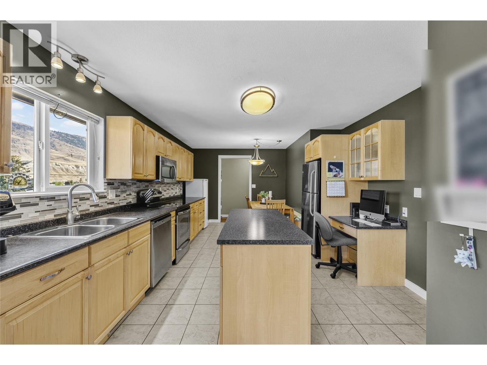 2045 Valleyview Drive - 12