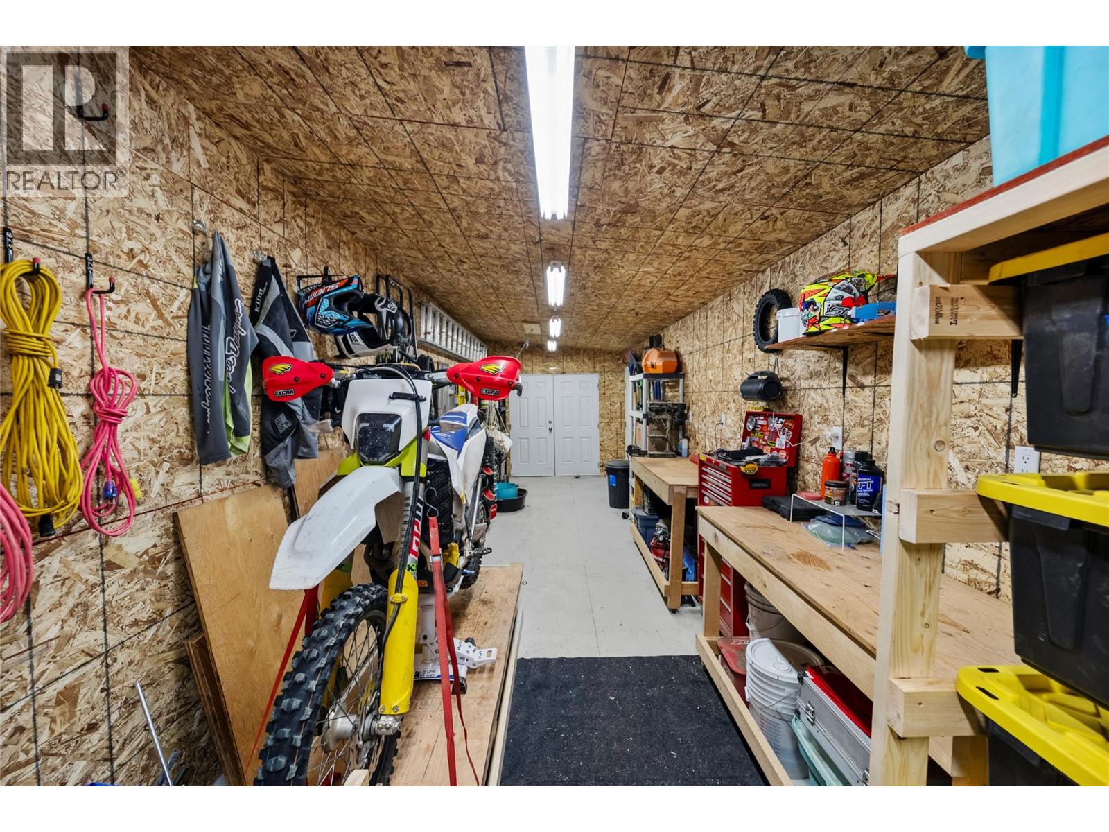 2045 Valleyview Drive - 37