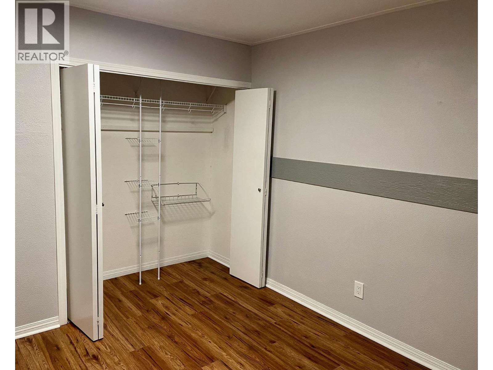 2045 Valleyview Drive - 48