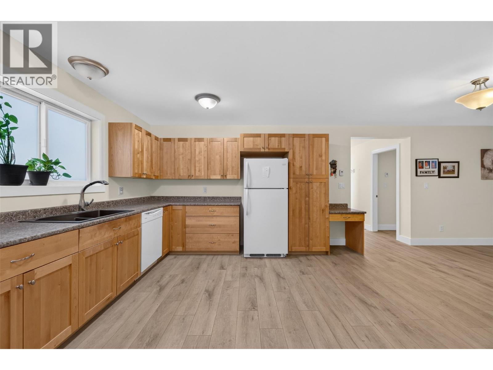  2991 7 Avenue Northeast, Salmon Arm