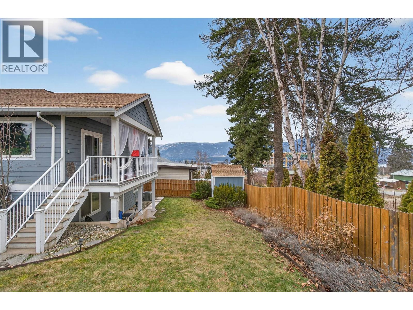  2991 7 Avenue Northeast, Salmon Arm