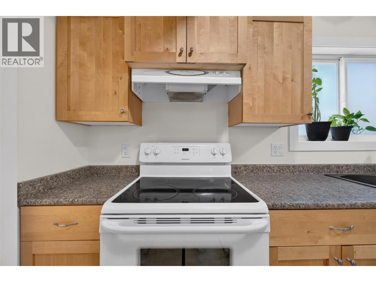  2991 7 Avenue Northeast, Salmon Arm
