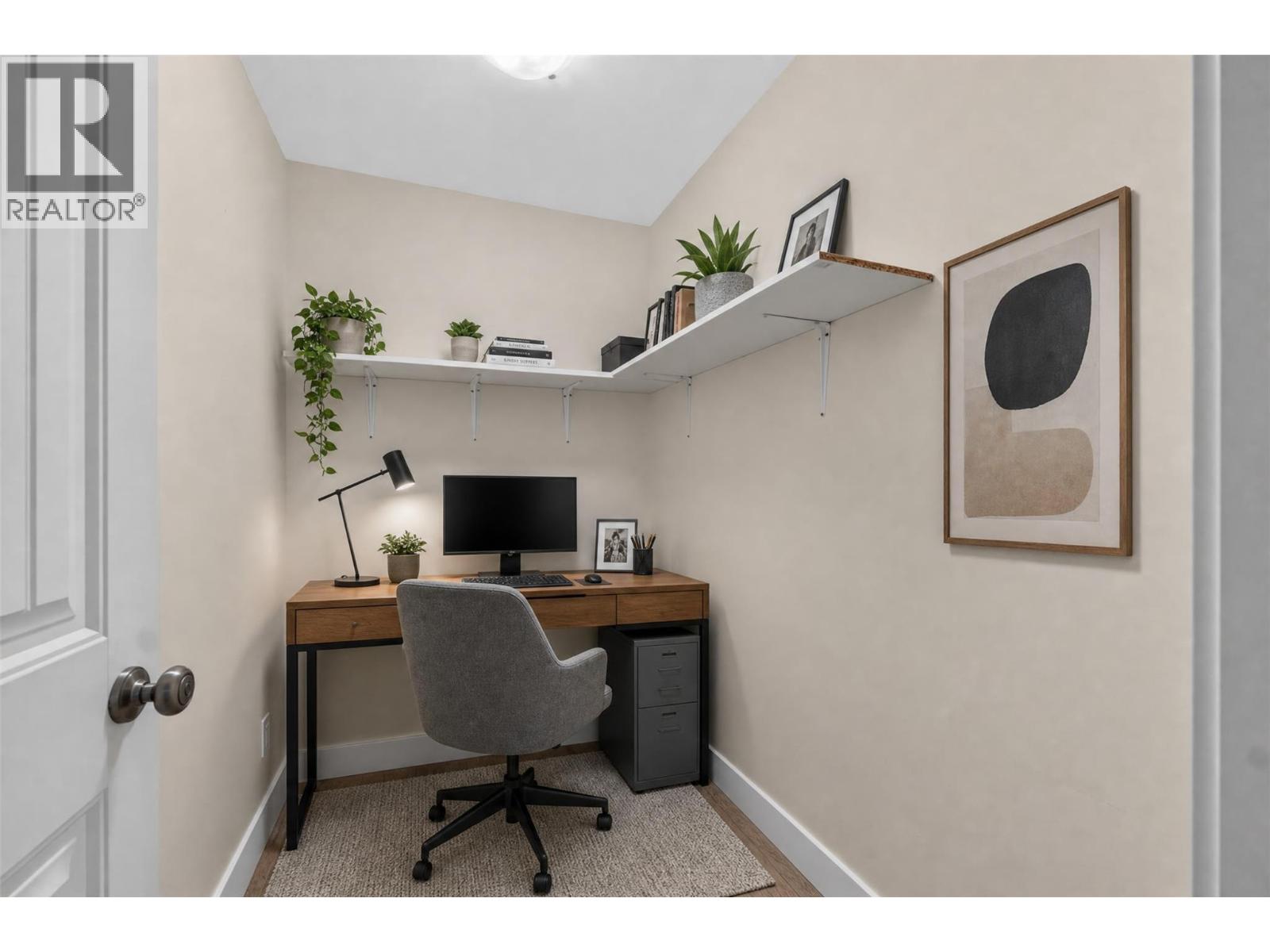 2991 7 Avenue Northeast, Salmon Arm