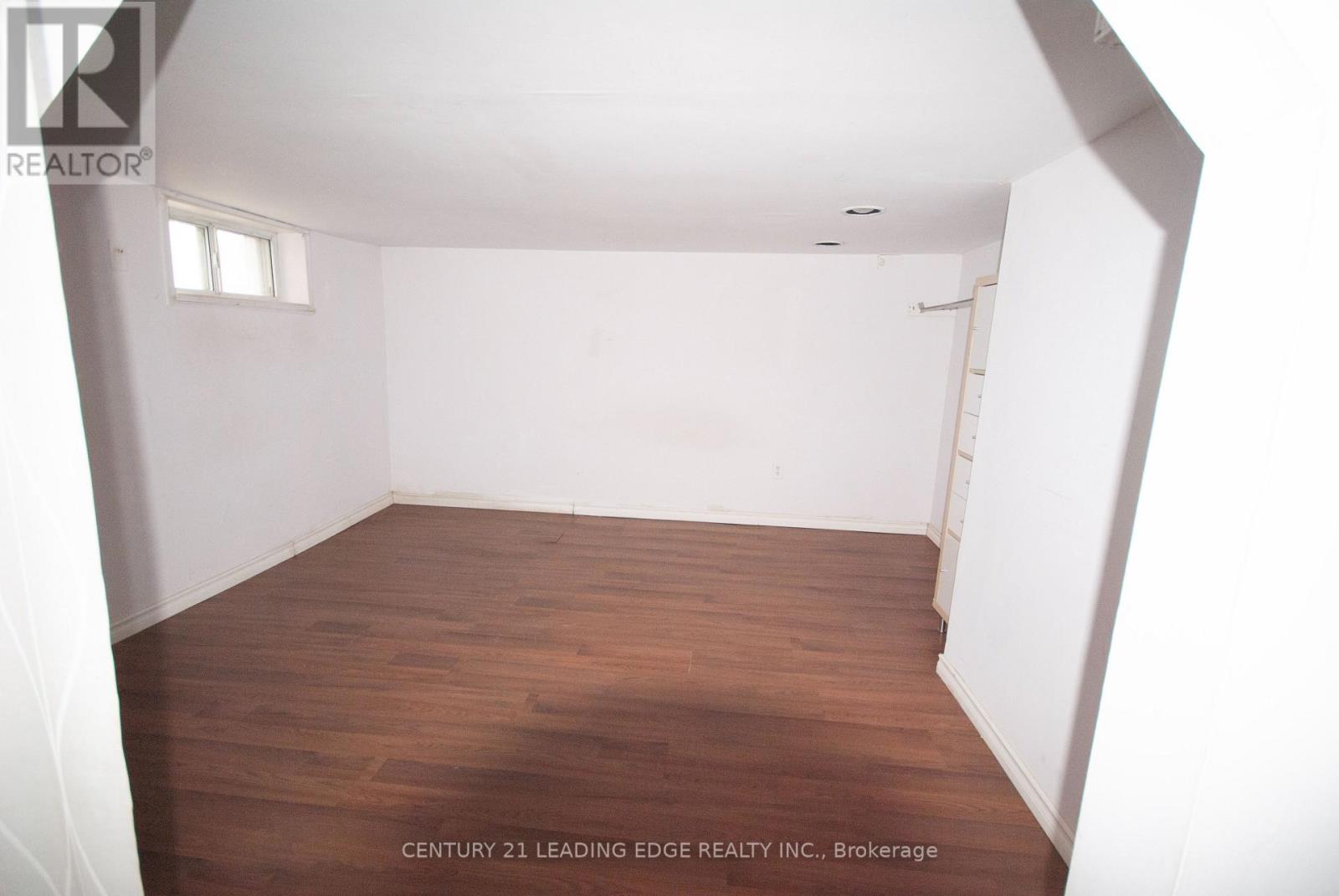 208 OSHAWA BOULEVARD N - Image 21