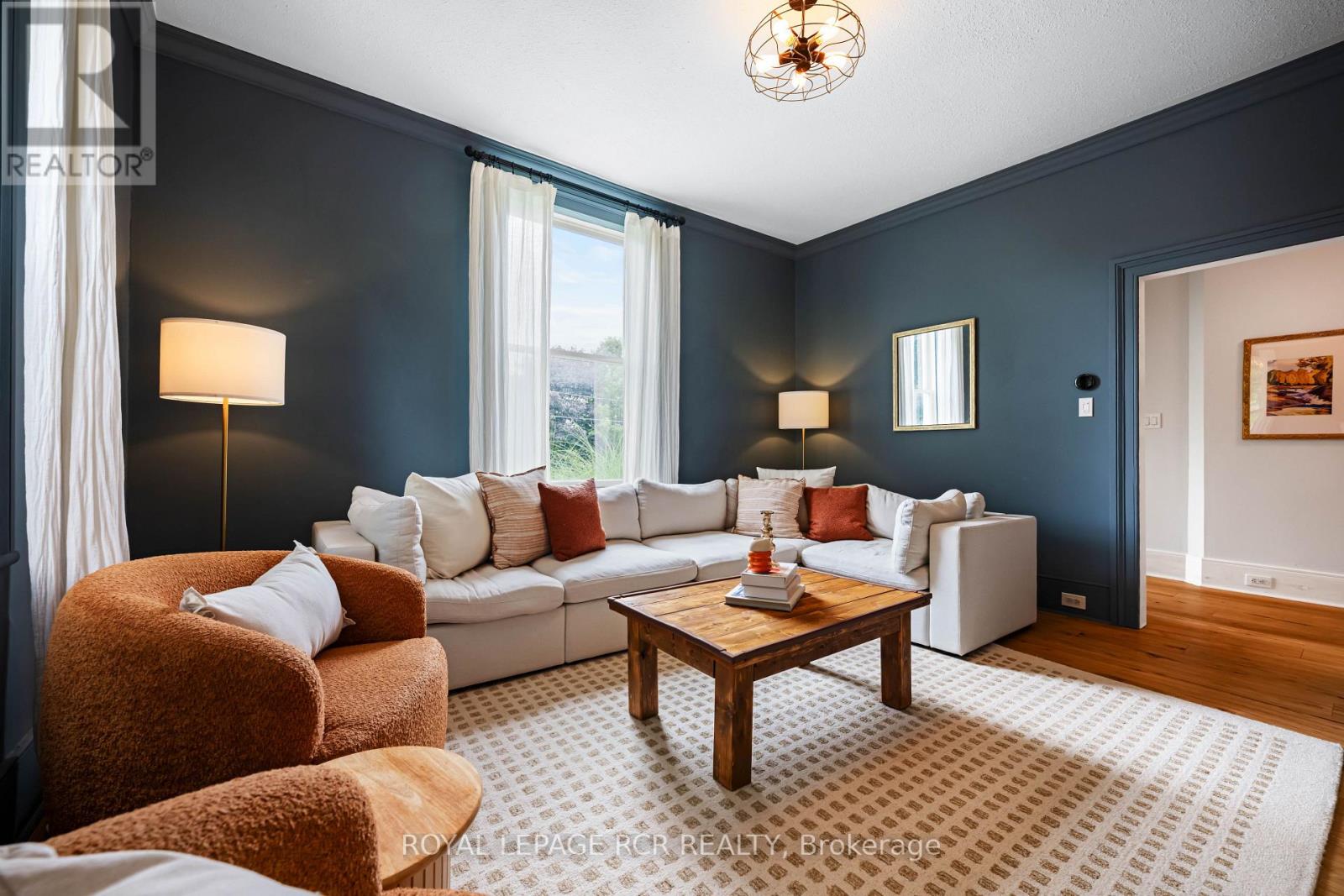 22 JOHN STREET - 10