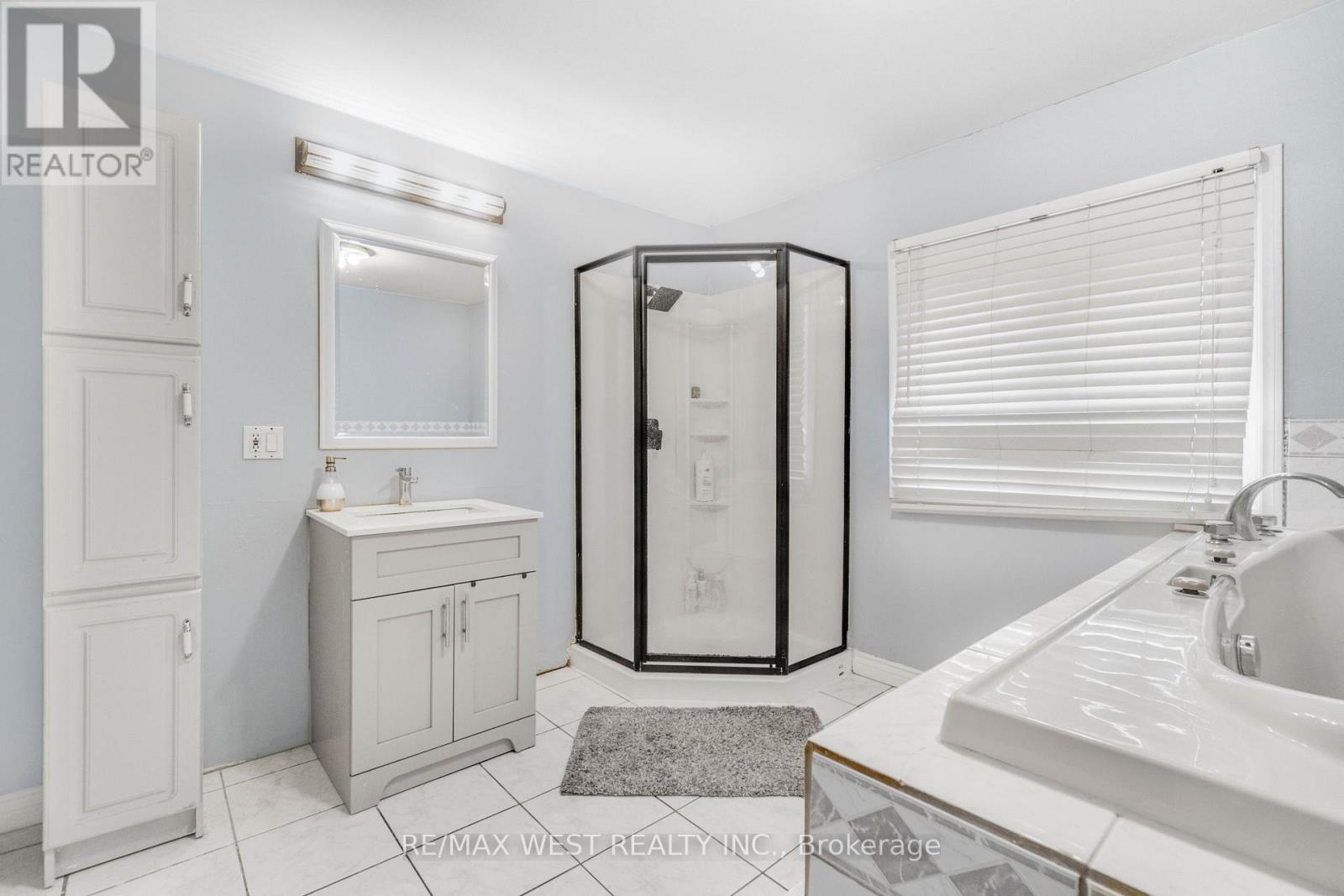1518 CAWTHRA ROAD - 8