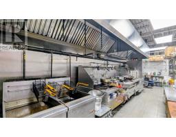 2584 Finch Avenue W, Toronto, ON M9M2G3 Photo 10